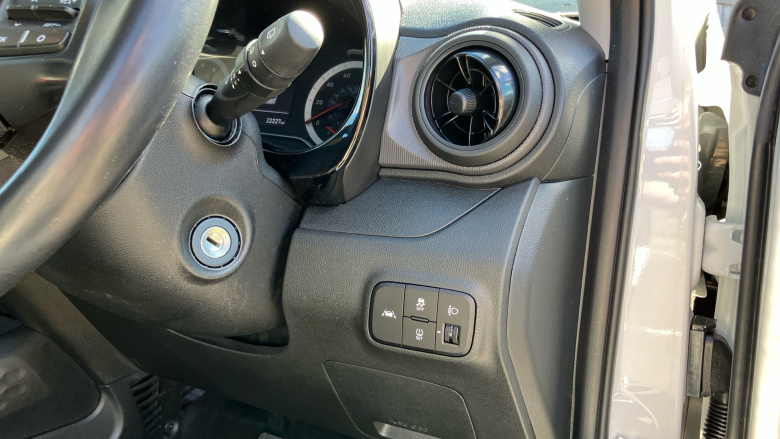 Hyundai i10 1.0 MPi SE Connect 5dr Petrol Hatchback